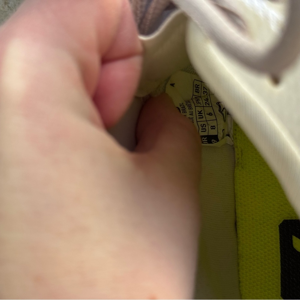 Veja• Womens Shoe’s - Picture 2 of 6